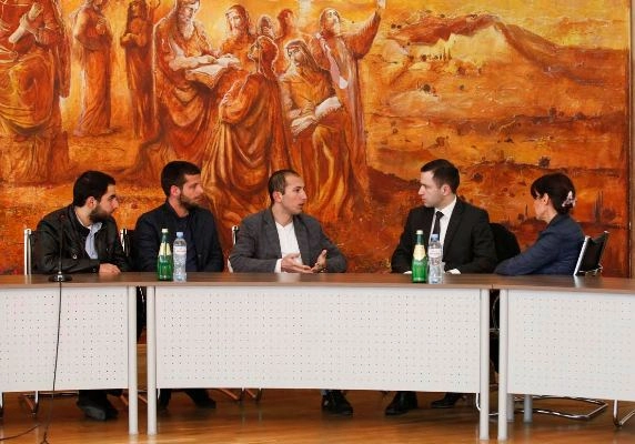 პრეზიდენტის ადმინისტრაცია უნივერსიტეტში მიმდინარე აქციას მონიტორინგს გაუწევს