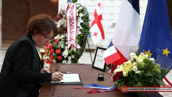 ვერანაირი ძალადობა დაამარცხებს თავისუფლებას - თინათინ ხიდაშელი