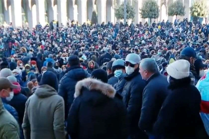 დღეს ოპოზიციის საპროტესტო აქცია-მსვლელობა იმართება