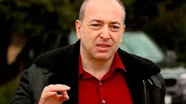 ოქუაშვილი დარწმუნებულია, რომ ბრიტანეთის სასამართლოში საკმარის მტკიცებულებებს წარადგენს მაღალჩინოსნებისა და ივანიშვილის წინააღმდეგ, რომელიც მას არეკეტებდა