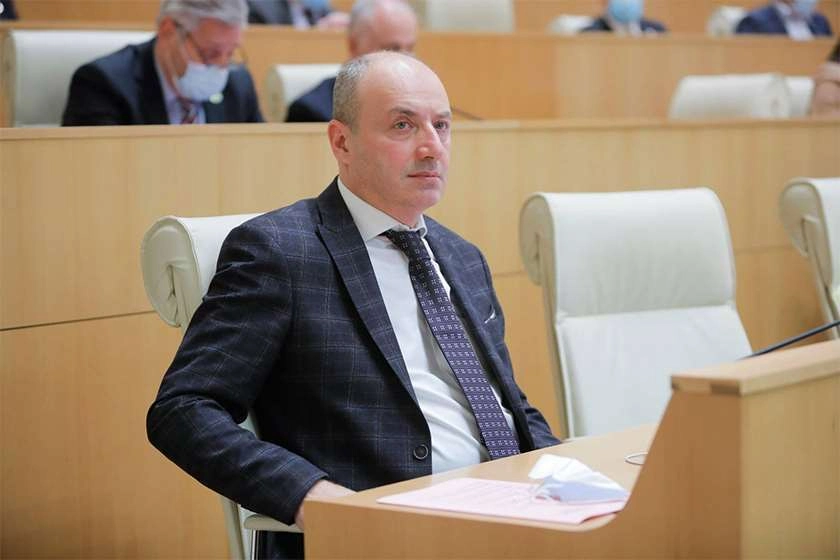 გახარია მოვლენებს ჩამორჩა, სააკაშვილის საპატიმროში გადაყვანის საკითხს დღის წესრიგში ჩვენ ვაყენებდით, კარგად მოჩიტდა და ახლა ციხეში უნდა დაბრუნდეს - გურამ მაჭარაშვილი
