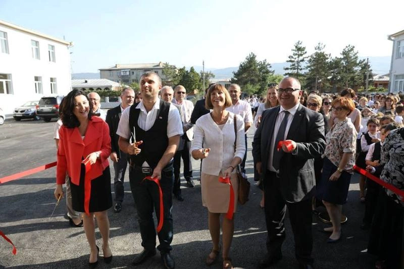 N30-ე საჯარო სკოლას სრული რეაბილიტაცია ჩაუტარდა და აღიჭურვა საბუნებისმეტყველო ლაბორატორიებით