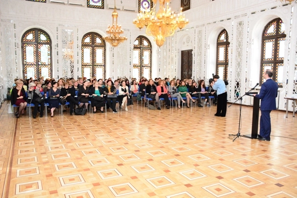 საბავშვო ბაღების გადამზადებულ ფსიქოლოგებსა და ლოგოპედებს სერტიფიკატები და სახელმძღვანელოები გადაეცათ 
