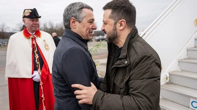 ვოლოდიმირ ზელენსკი შვეიცარიაში ჩავიდა 