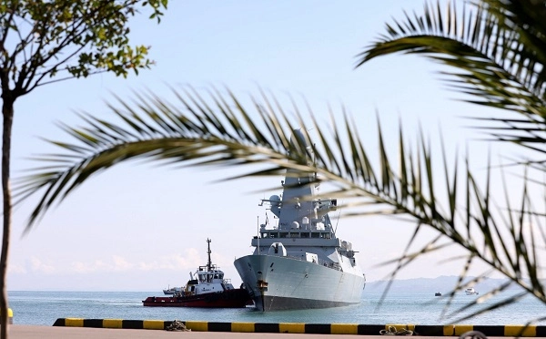 ბრიტანული სამხედრო ხომალდი HMS DEFENDER საქართველოშია