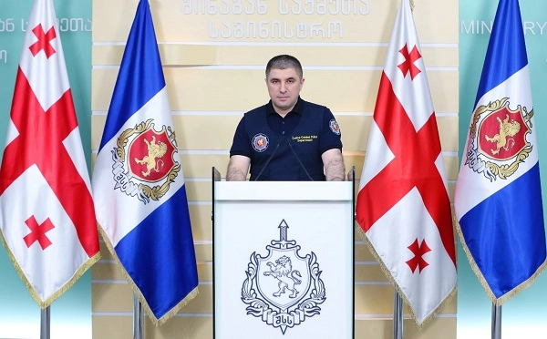 დაკავებულია ნარკორეალიზატორთა ჯგუფი, რომელთა მიერ დანაშაულებრივი სქემით მიღებულმა თანხამ ორ მილიონამდე ლარი შეადგინა  