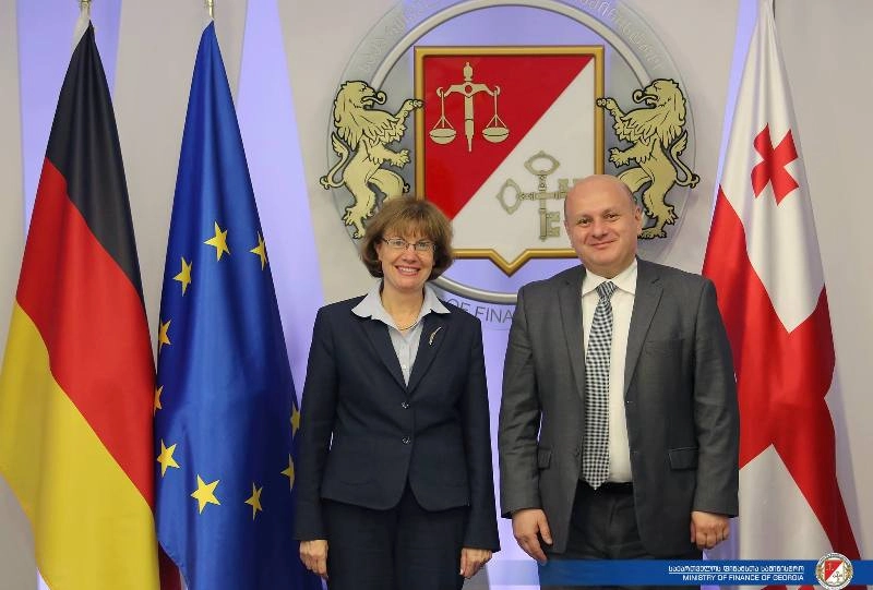ნოდარ ხადური გერმანიის ფედერაციული რესპუბლიკის ელჩს, ჰაიკე რენატე ფაიჩს შეხვდა