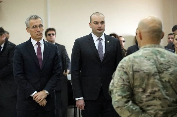 მამუკა ბახტაძე იენს სტოლტენბერგთან ერთად „ნატო-საქართველოს სწავლება 2019“-ის მიმდინარეობას გაეცნო
