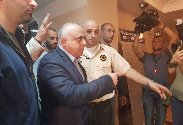 ლევან ყიფიანი ზაზა ოქუაშვილის წინააღმდეგ სარჩელს ამზადებს