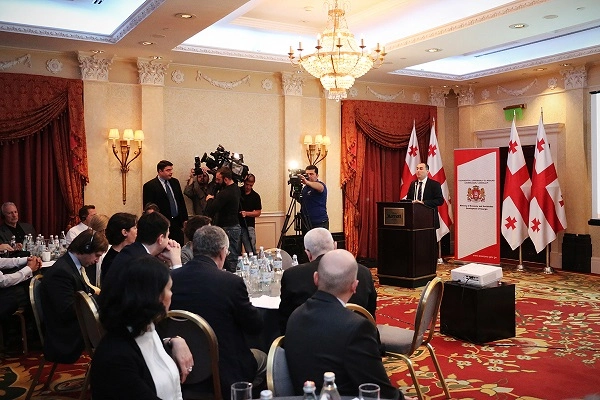 დიმიტრი ქუმსიშვილმა ბიზნეს-სექტორს საინვესტიციო პროექტები გააცნო 