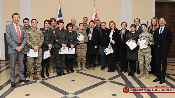  საქართველოს თავდაცვის უწყების წარმომადგენლებმა ინგლისური ენის შემსწავლელი კურსი დაასრულეს