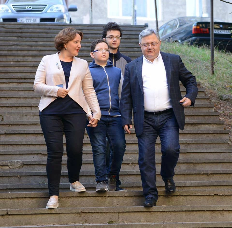 თინათინ ხიდაშელი: 20 წელი ერთად! საამაყოა შენი ცოლობა