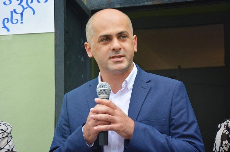  რამაზ ბოლქვაძემ თავის სკოლას სასწავლო წლის დაწყება მიულოცა