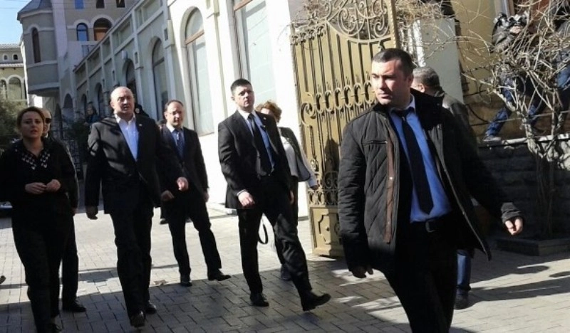 „არ ვარ პროკურორი, გამომძიებელი და მოსამართლე" - პრეზიდენტმა საპატრიარქო დატოვა