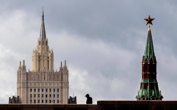 რუსეთი ამერიკელ დიპლომატებს აძევებს