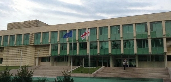 დიდი ოდენობით თანხის მოტყუებით დაუფლების მცდელობის ფაქტზე საქართველოს მოქალაქეები დააკავეს