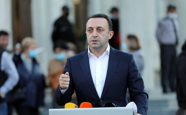 იომე, მაგრამ პოლიტიკური განცხადებების კეთება ფრონტიდან, არ ვიცი, რა სტილია - ღარიბაშვილი