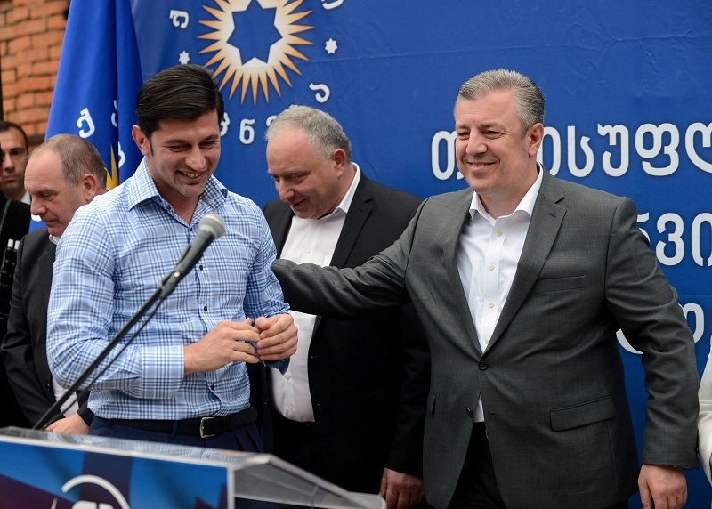 „ქართული ოცნების“  თავმჯდომარემ საჩხერის მოსახლეობას  მაჟორიტარობის კანდიდატი წარუდგინა
