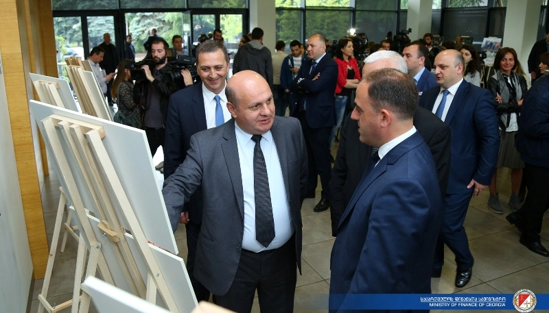  ნოდარ ხადური 13-14 ივნისის სტიქიის სალიკვიდაციო სამუშაოების ანგარიშის პრეზენტაციას დაესწრო