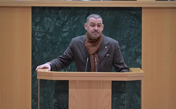 ნებისმიერ თემას შეგიძლიათ მიუჩინოთ ხელოვნური სპიკერი, მაგრამ დიასპორაში გაგიჭირდებათ, ისინი ადვილად ამოიცნობენ ყალბ გულშემატკივარს - ბექა ოდიშარია ოპოზიციას