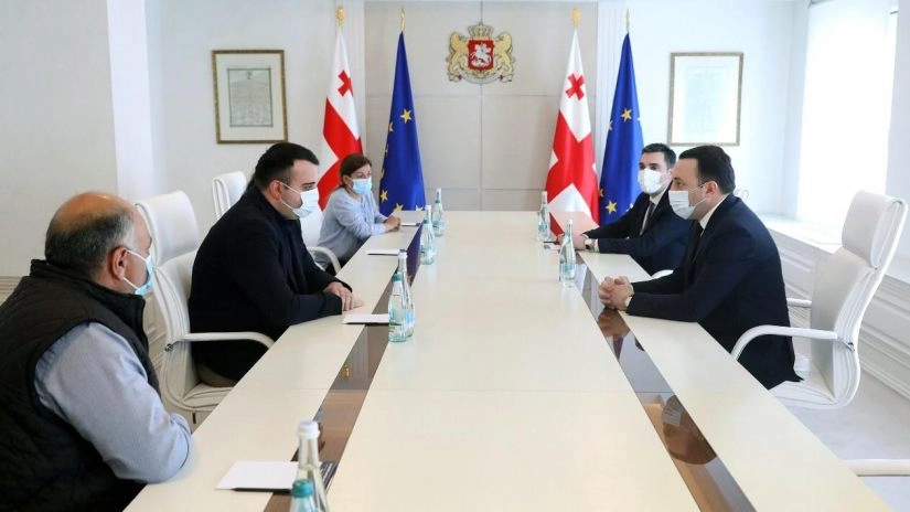 ღარიბაშვილი ზაზა გახელაძის ოჯახის წევრებს შეხვდა