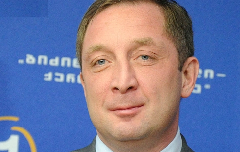 ალექსი პეტრიაშვილი რეანიმაციის განყოფილებიდან პალატაში გადაიყვანეს