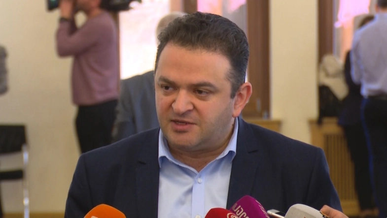 ეს არის ქვეყანაში ოპოზიციურ აზრზე, თავისუფალ აზრზე შეტევა - გედევან ფოფხაძე ენმ-ს ოფისში მივიდა