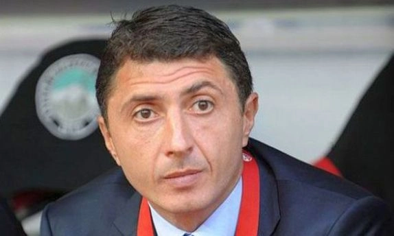 რომან ფიფიასა და შოთა არველაძეს შორის სიტყვიერი დაპირისპირება მოხდა