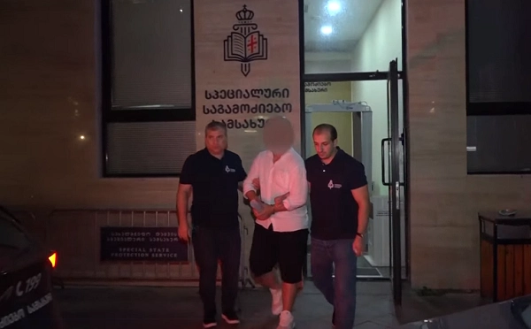 დავაკავეთ უცხო ქვეყნის მოქალაქე, რომელმაც მეგობარ გოგოს შიშველ მდგომარეობაში ფოტოები გადაუღო და მის ახლობლებს გაუგზავნა - საგამოძიებო სამსახური