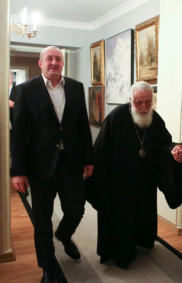 საქართველოს პრეზიდენტი და კათოლიკოს-პატრიარქი რომის პაპს თბილისის საერთაშორისო აეროპორტში დახვდებიან
