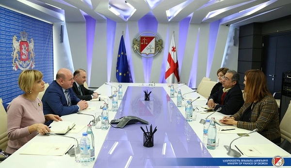  ნოდარ ხადური შპს „აჭარისწყალი ჯორჯიას“ ფინანსურ დირექტორს შეხვდა