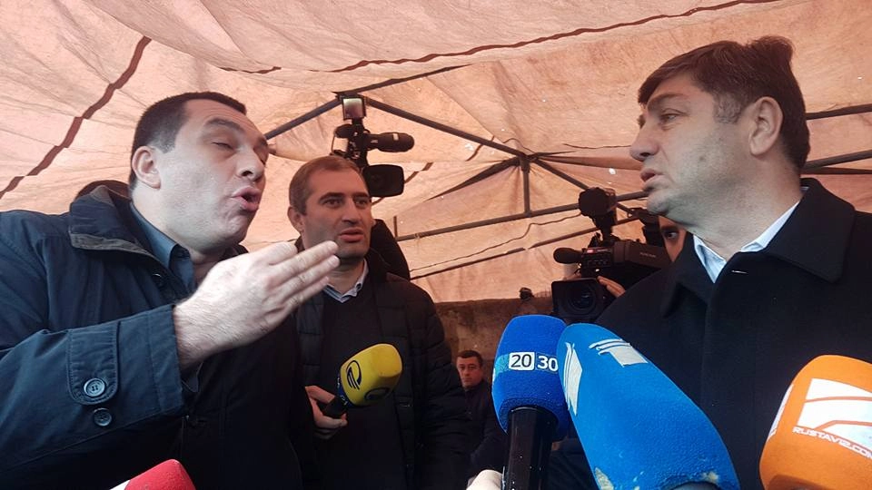 მარნეულში გიგა ბოკერია, სოზარ სუბარი და თამაზ ნავერიანი ერთმანეთს დაუპირისპირდნენ