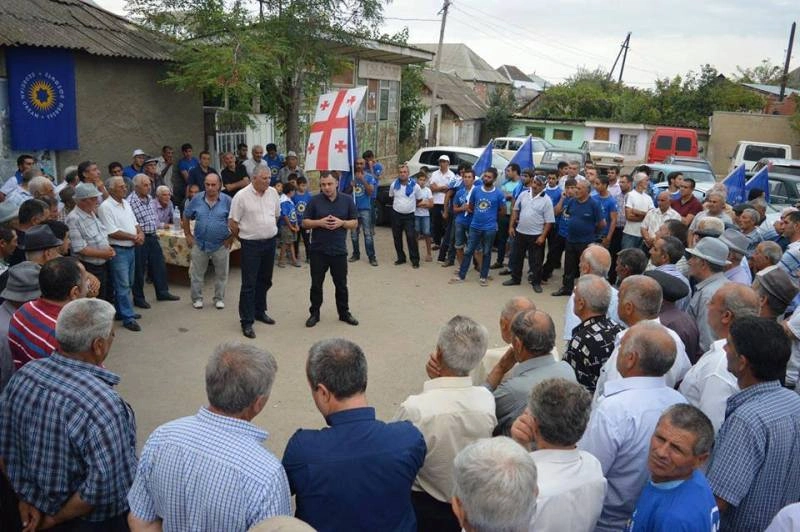 ქვემო ქართლის მაჟორიტარი დეპუტატობის კანდიდატები მოსახლეობასთან შეხვედრებს  განაგრძობენ