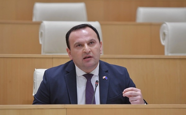 იქნებ ვინმემ გვიპასუხოს, რატომ არის საქართველოში სურსათი უფრო ძვირი, ვიდრე მეზობელ ქვეყანაში?! - პაატა მანჯგალაძე „ქართულ ოცნებას“