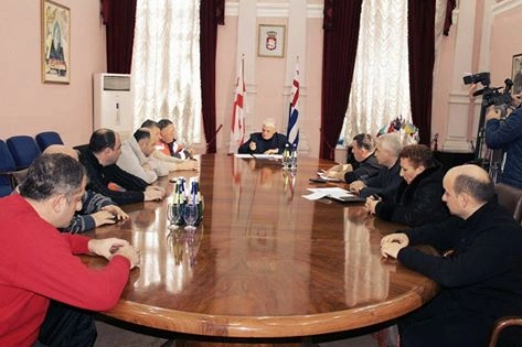 ბათუმის მერიაში საგანგებო თათბირი გაიმართა