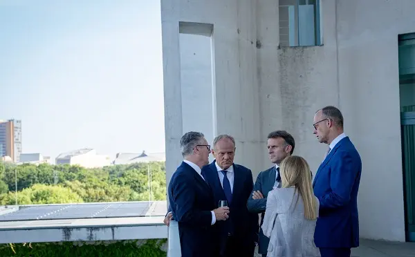 უკრაინის საკითხთან დაკავშირებით ევროპისა და აშშ-ის პოზიციები დაახლოვდა - ემანუელ მაკრონი