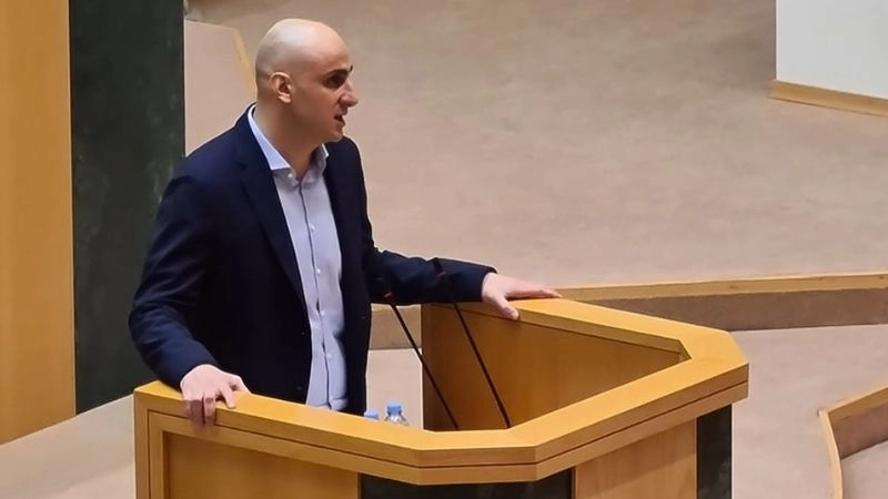 შემოვედი ამ დარბაზში, რომ თითოეული თქვენგანი, რაც შეიძლება მალე, სათითაოდ გაგიყვანოთ აქედან - ნიკა მელია 