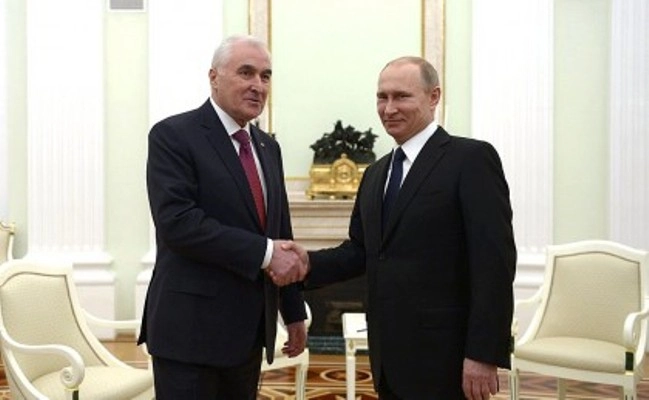 ოკუპირებული სამხრეთ ოსეთი რუსეთთან შეერთების საკითხზე რეფერენდუმს აგვისტომდე გეგმავს