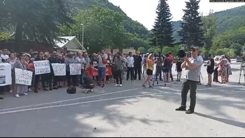 "არა ონის კასკადს" - ონში კასკადის მშემებლობის წინააღმდეგ აქცია გაიმართა