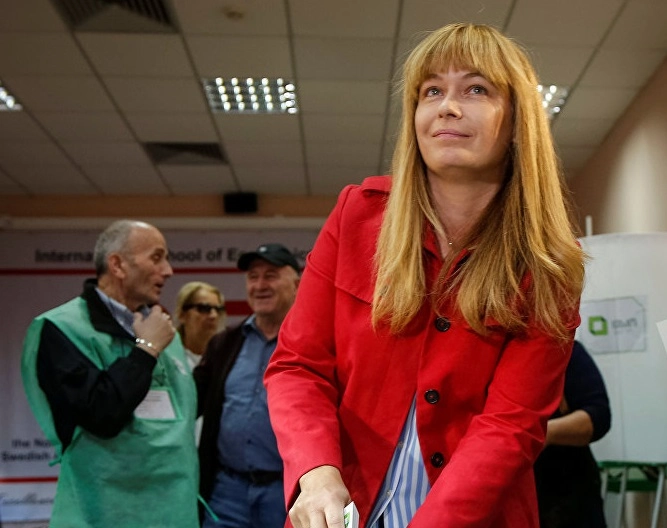 ხმა მივეცი პროევროპულ, მრავალპარტიულ და ღირებებულებებზე დაფუძნებულ პარტიას და კანდიდატს - სანდრა რულოვსი