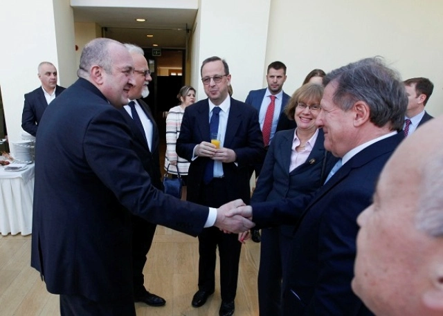 ვულოცავ ვიზალიბერალიზაციის მინიჭებას საქართველოს მოქალაქეებს, აფხაზ და ოს თანამემამულეებს, რომლებსაც ეს შედეგები შეეხებათ - პრეზიდენტი