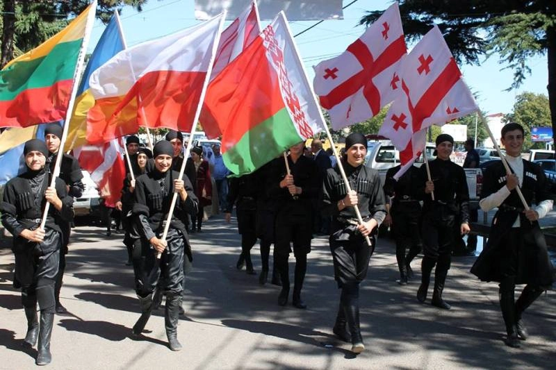 ხაშურში ტრადიციული ფესტივალი „ოქროს შემოდგომა - 2016" გაიმართა