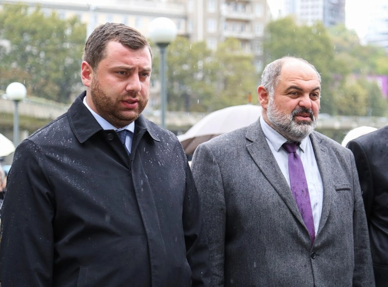გიორგი აბაშიშვილი ვეტერანთა დღესთან დაკავშირებით გმირთა მემორიალზე იმყოფებოდა