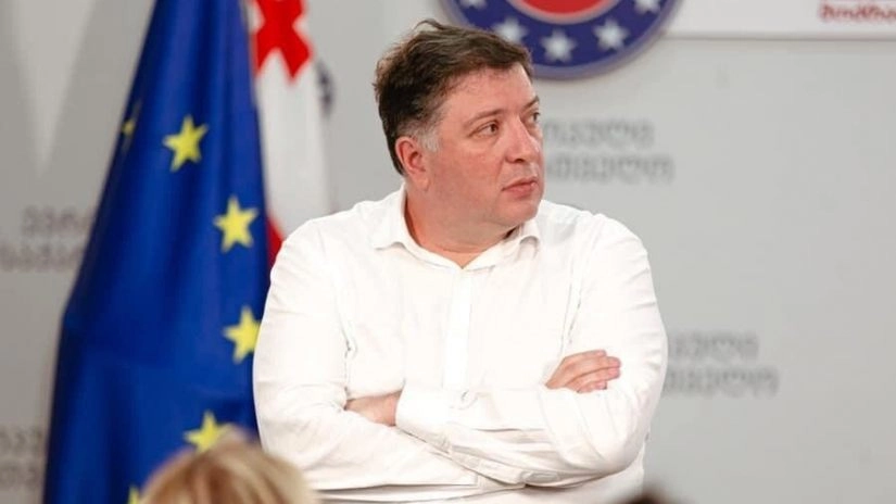 გიგი უგულავა ქვეყნიდან არ გაუშვეს