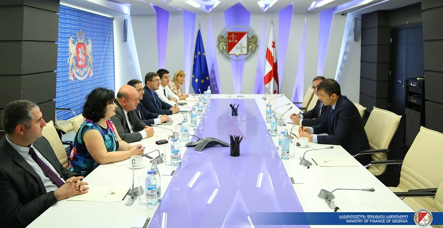 ნოდარ ხადური სსფ-ს ახალ მუდმივ წარმომადგენელს  შეხვდა 