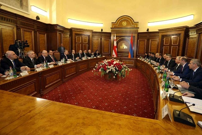  საქართველო-სომხეთის მთავრობის წევრების მონაწილეობით გაფართოებული შეხვედრა შედგა