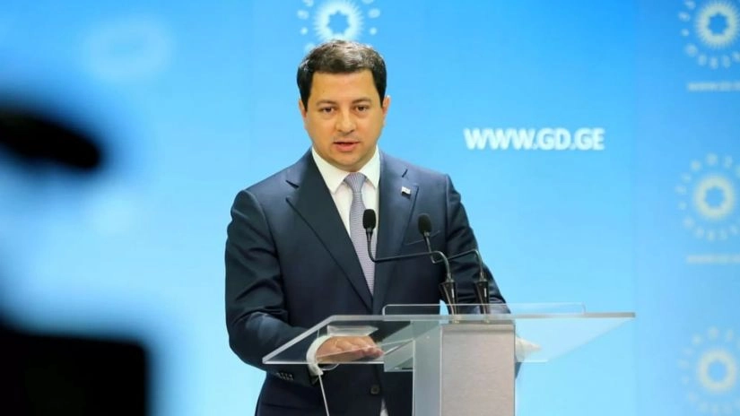 ბევრმა იცის, რომ სააკაშვილი არის არა პუტინის მოწინააღმდეგე, არამედ მოკავშირე, რადგან წლების განმავლობაში მისი და მისი გუნდის მიერ ჩადენილი დარღვევები რუსეთის ინტერესებში შედიოდა - თალაკვაძე