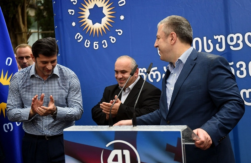 კობა ლურსმანაშვილი ბაღდათის მოსახლეობას ოფიციალურად წარუდგინეს