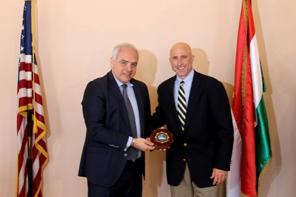 გიორგი მღებრიშვილი უნგრეთში ოფიციალური ვიზიტის ფარგლებში შეხვედრებს მართავს