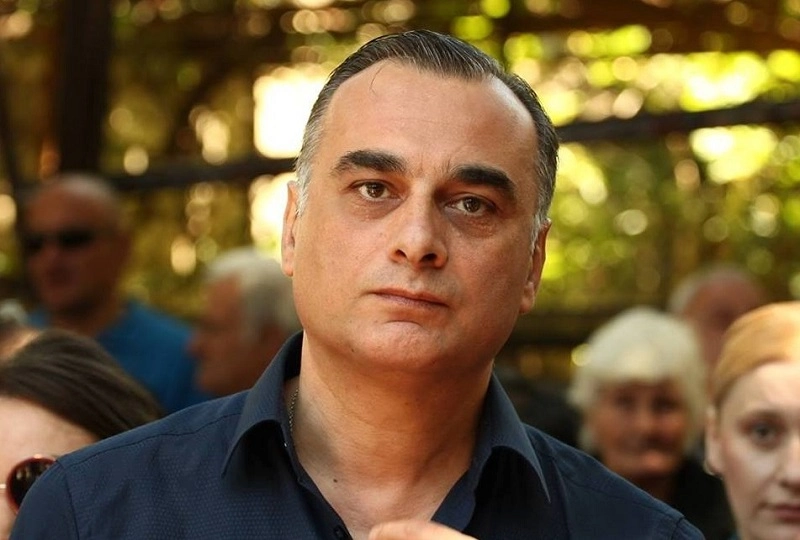 ივანიშვილმა გადაწყვიტა, რომ მისი ბრძანებების უპირობო შემსრულებელი დაეყენებინა სათავეში - უდუმაშვილი ღარიბაშვილზე